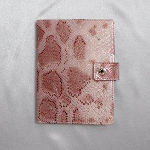 Вертикальна класична візитниця з натуральної шкіри Neri Karra 0042.2-50.36