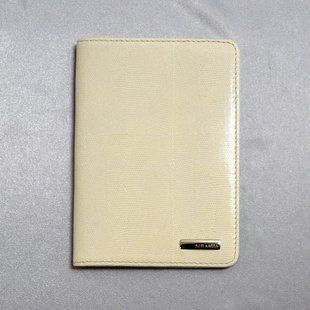 Обкладинка для паспорта Neri Karra з натуральної шкіри 0040.cream-1