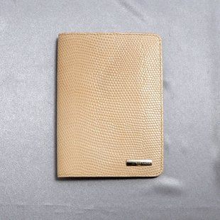 Обкладинка для паспорта Neri Karra з натуральної шкіри 0040.cream-4